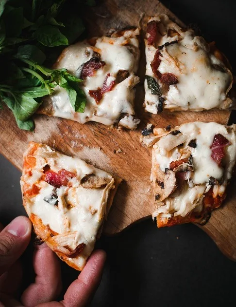 Recette de la pizza sans croûte maison