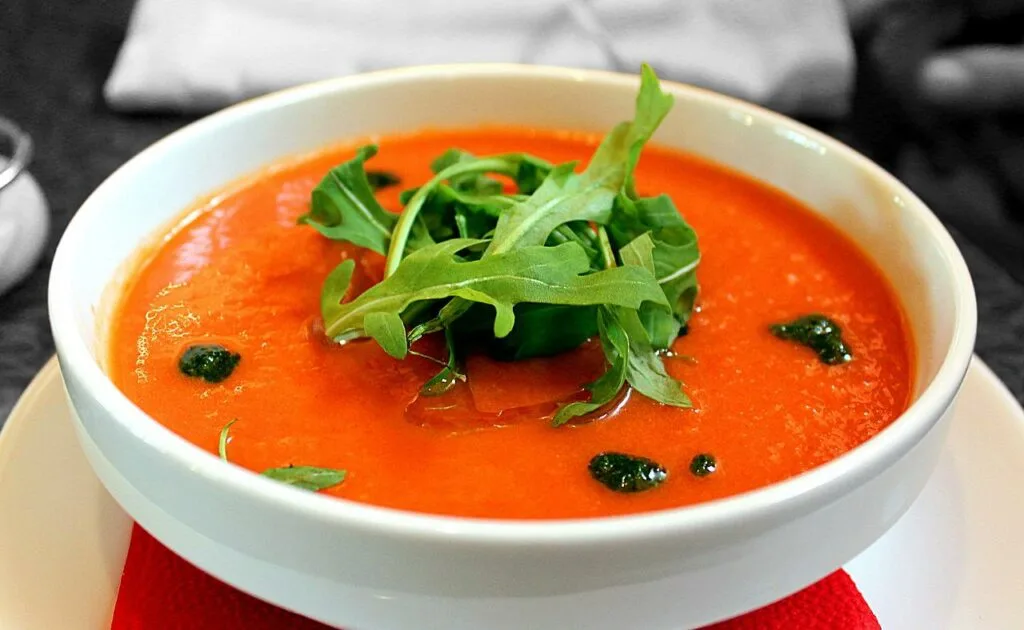 gaspacho framboises et tomates