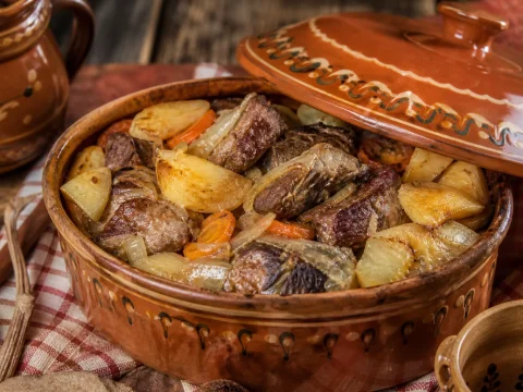 Baeckeoffe alsacien : la recette traditionnelle aux trois viandes