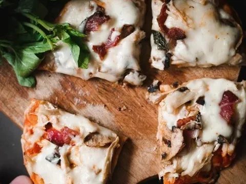 Recette de la pizza sans croûte maison