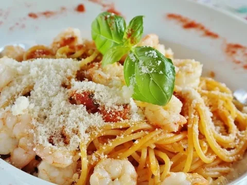 Recette des spaghettis aux asperges vertes et crevettes